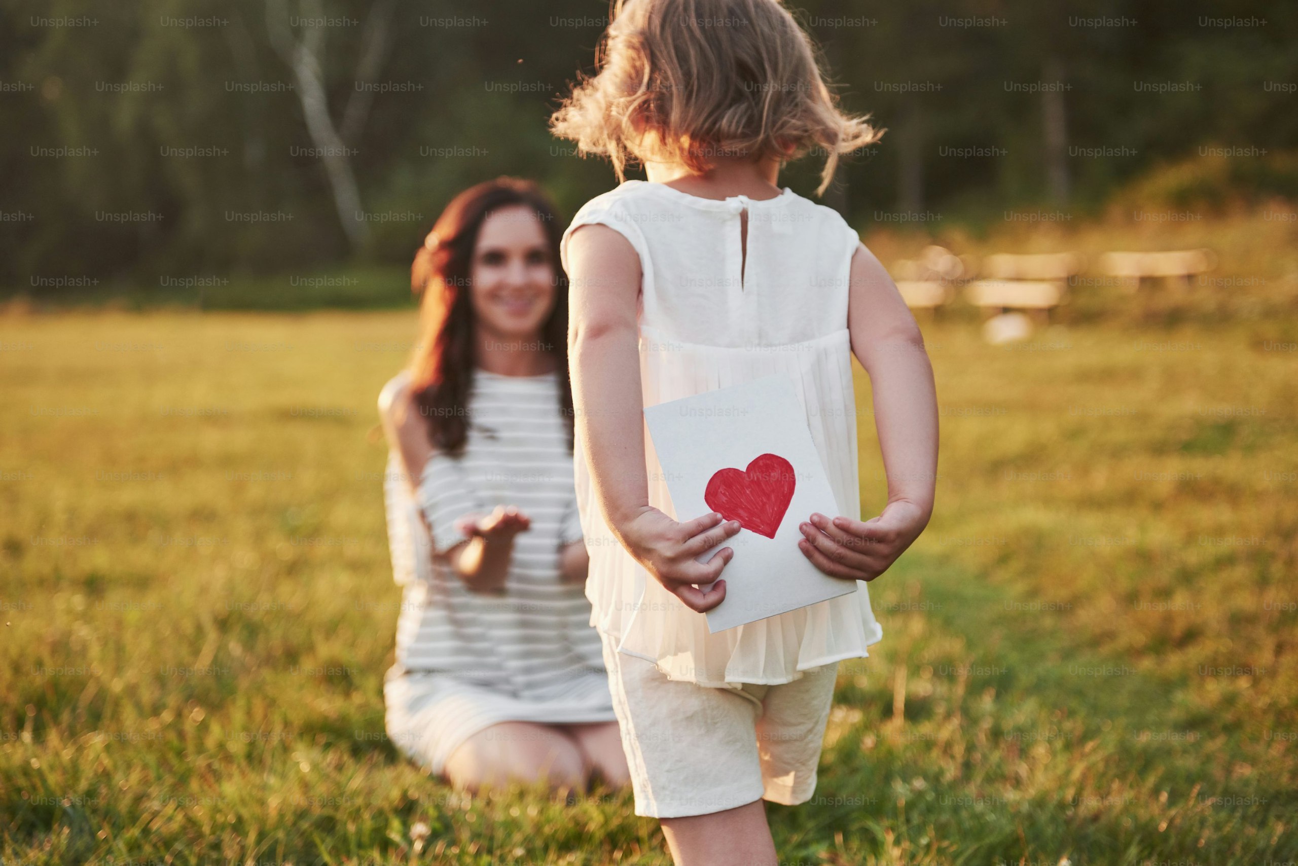 Happy Mother's Day 2025: 100+ wishes, images, GIFs, messages, Facebook and WhatsApp status to share with your mom